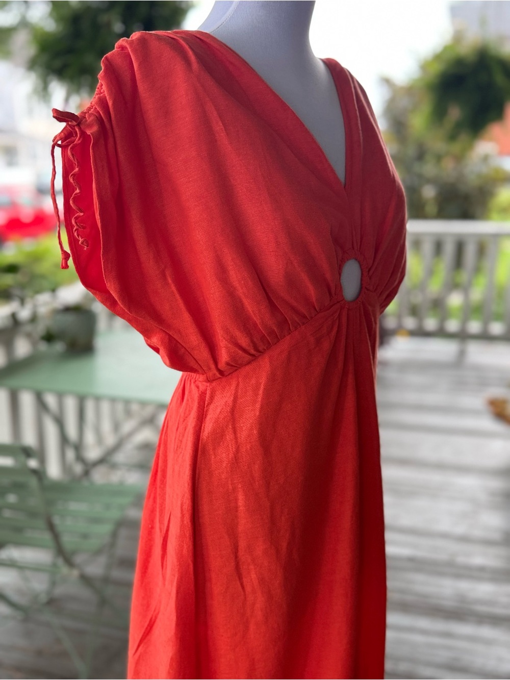 Sincerely Jules Coral‑Red Linen Maxi Dress w/ Center Cutout – Sz M - Picture 7 of 8